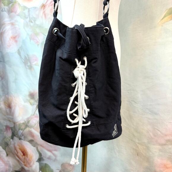 Vintage Y2K Roxy B & W Lace Up Front Cinch Tassel Closure Bucket Style Hobo Bag - Picture 3 of 8